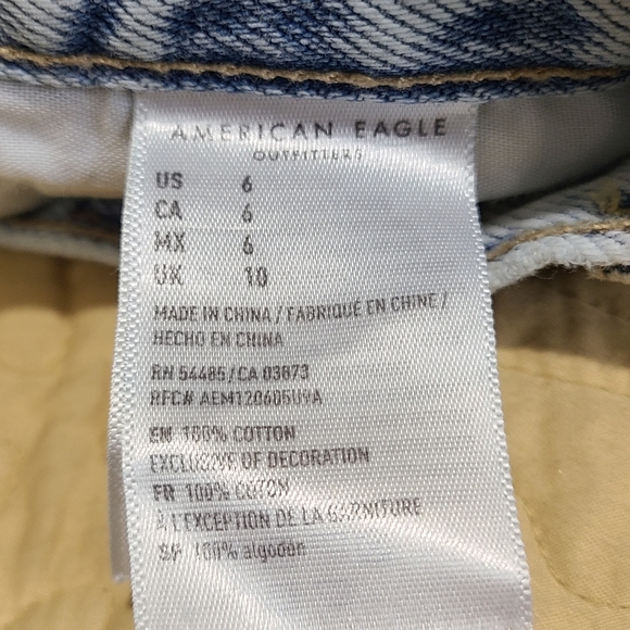 American Eagle distressed cut off shorts size 6 - Picture 3 of 6